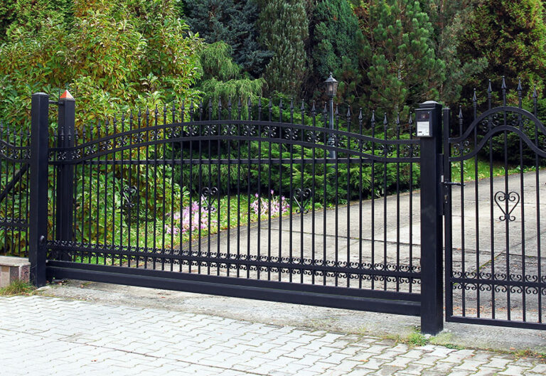 Gallery image 6 — Legend to Kings Fence