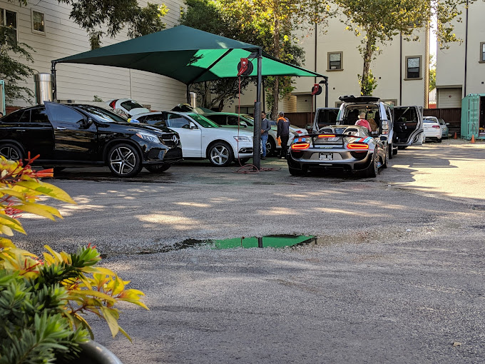 Greenway Plaza car wash