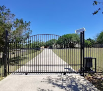About custom gates fabrication Austin