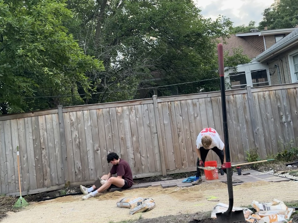 lawn mowing service Chicago