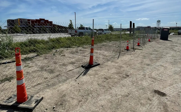 Gallery image 2 — chain link fence rental near me