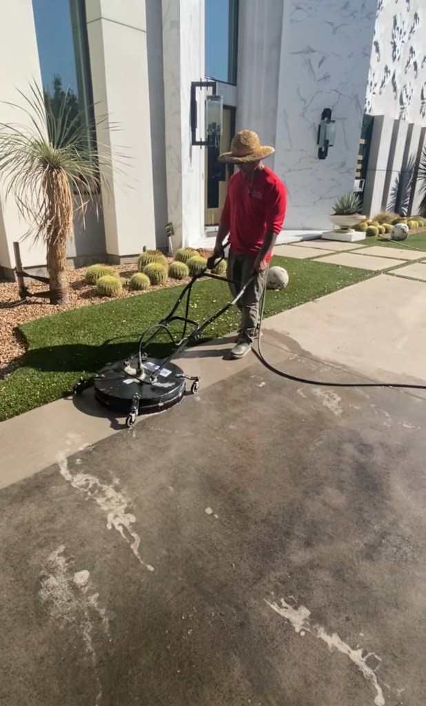 Gallery image 4 — trash can cleaning service Dallas