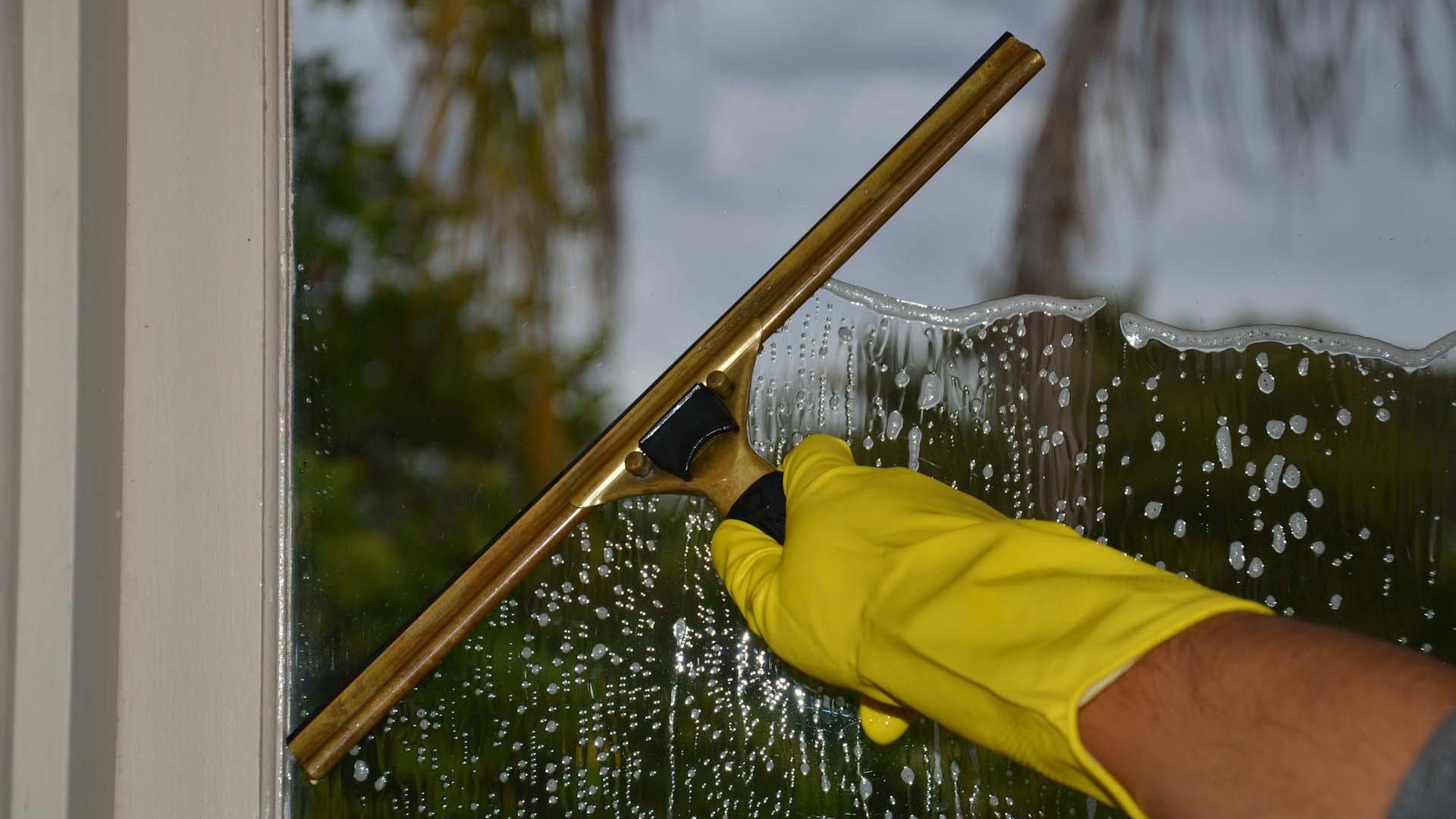 patio pressure washing near me