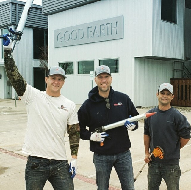 pressure washing driveway in Plano
