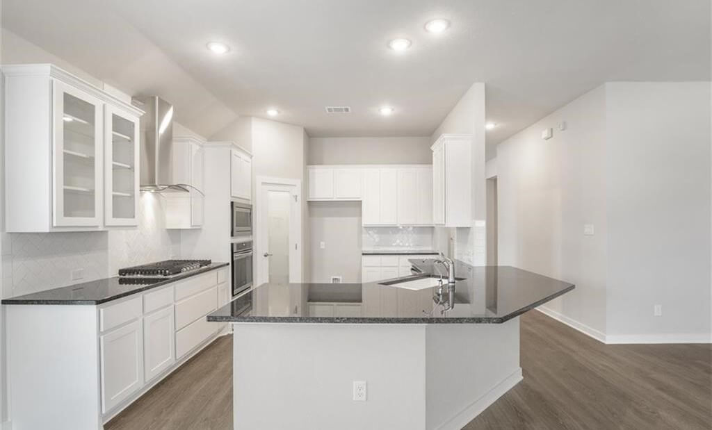 Gallery image 1 — experienced move out cleaning crew in Spring