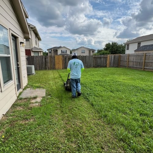 Gallery image 10 — junk removal for yard Houston