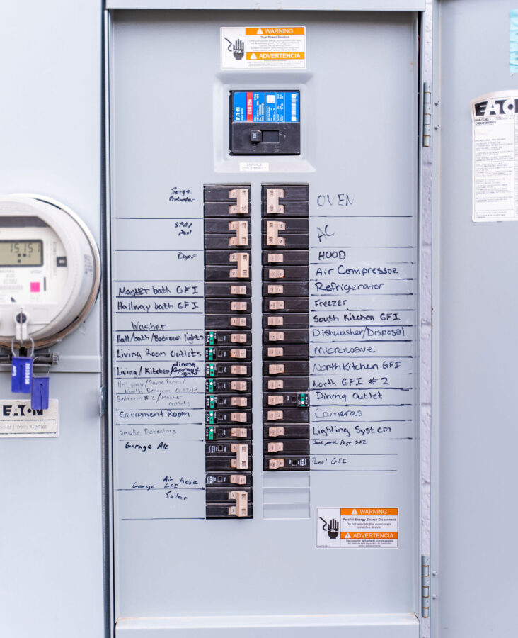 About electrical contractor in Turn It On Electric