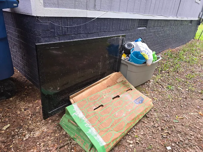storage unit cleanout Atlanta photo