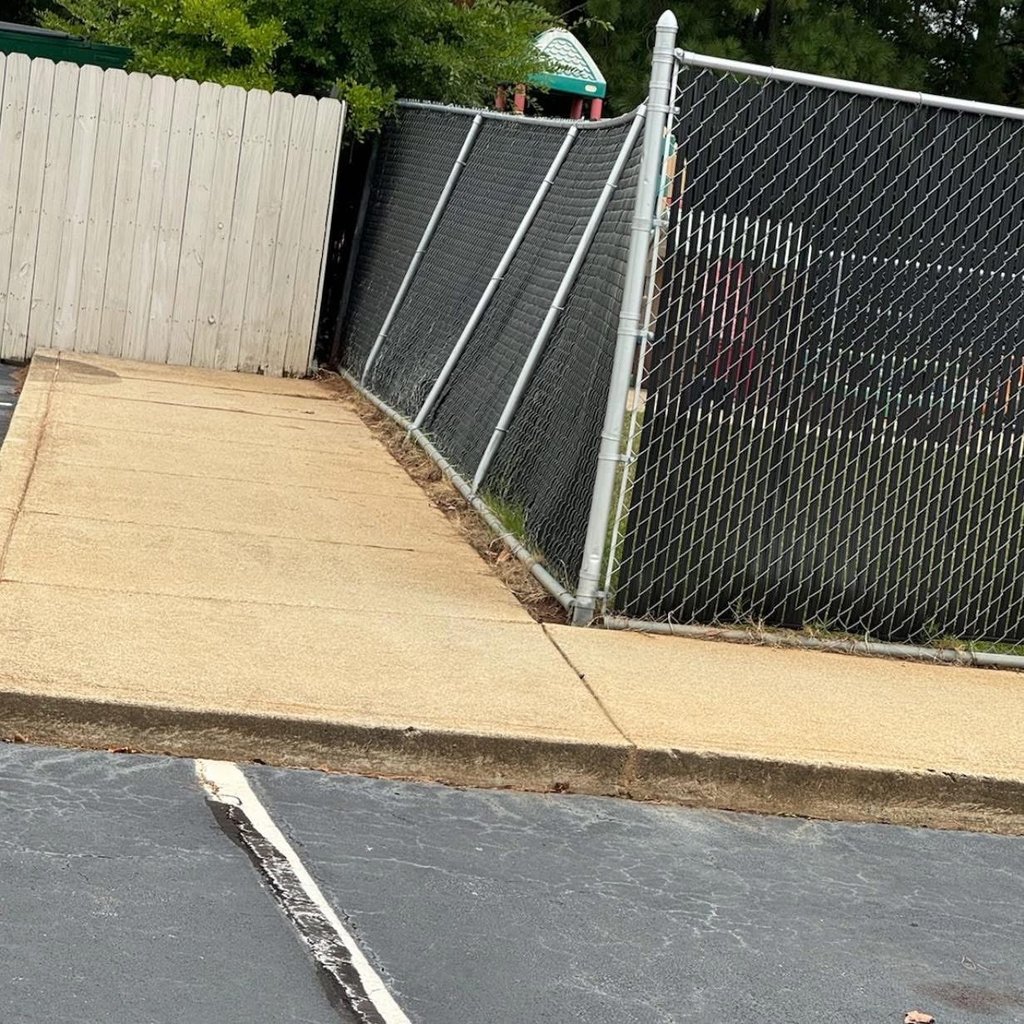 reliable fence repair Atlanta photo