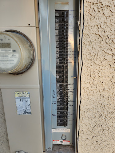 best electrician in %AREA% photo