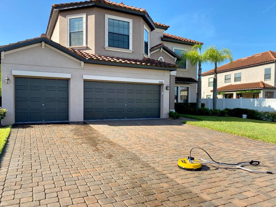 roof cleaning Tampa photo