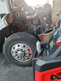 emergency truck repair near me photo