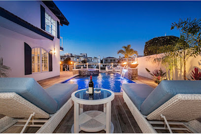 landscape contractor in San Diego photo