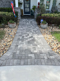 pressure washing in Orlando photo