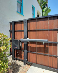 swing gate installation Encino