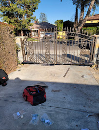 swing gate installation Encino photo