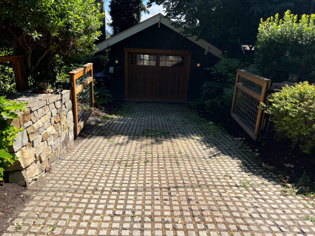 landscaping company in Chicago photo