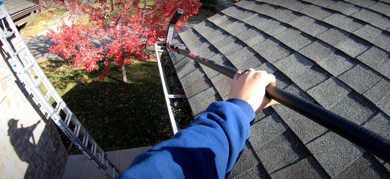 gutter cleaning services in Phoenix photo