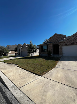 lawn fertilization Fiesta Lawn Care photo