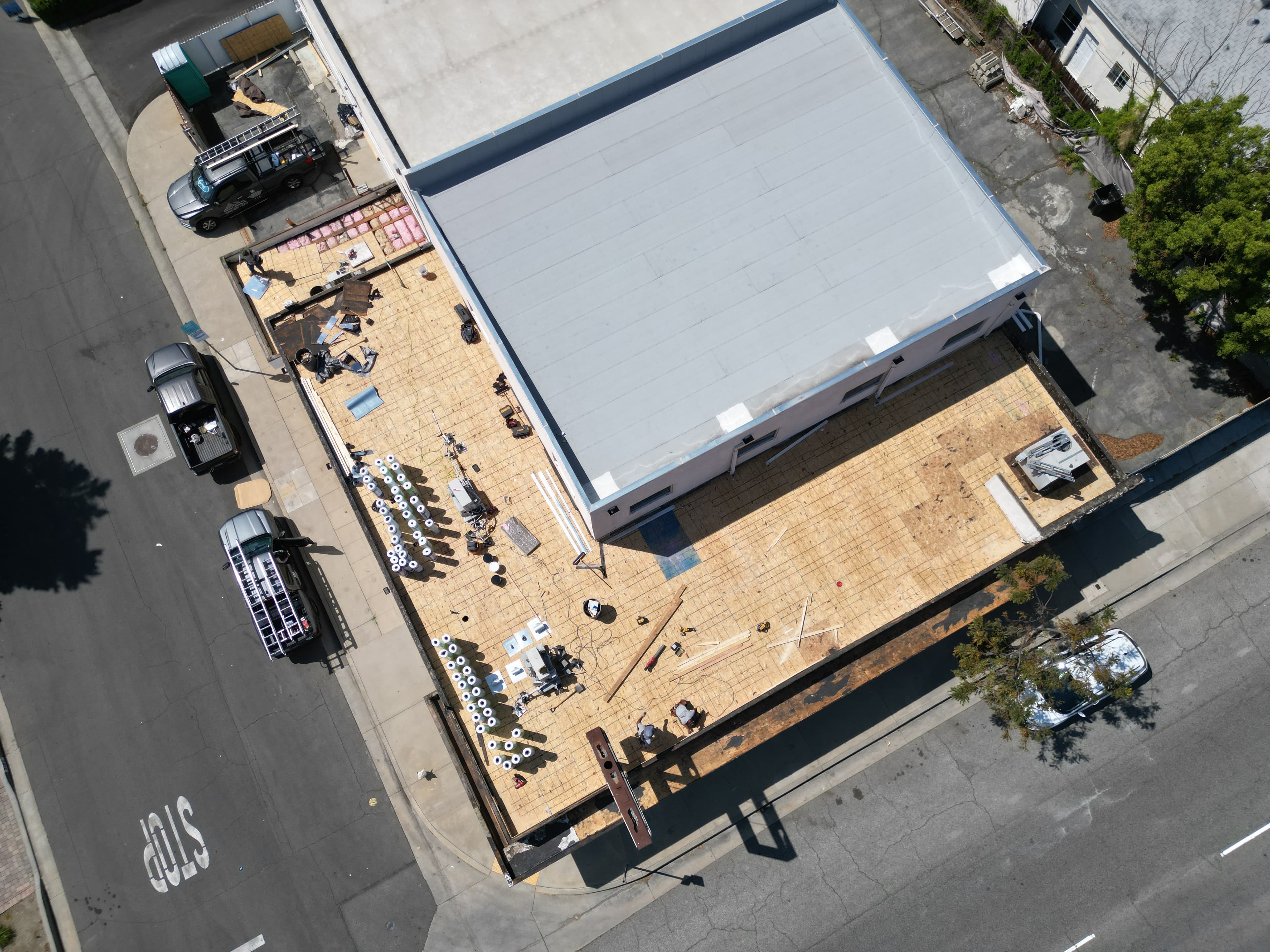 emergency roof repair Los Angeles photo