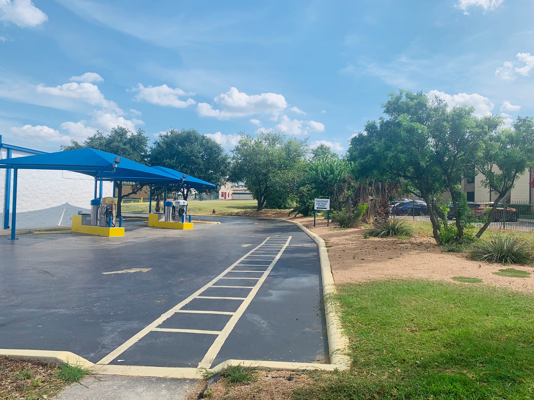 express car wash San Antonio photo