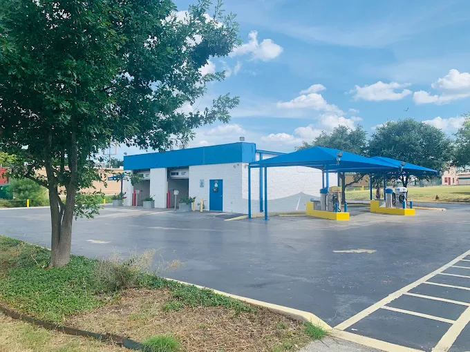 express car wash San Antonio photo