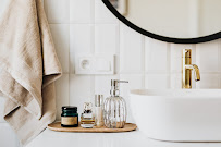 professional cleaners in Miami photo