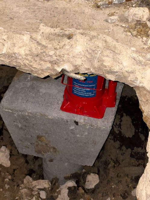 foundation repair in Dallas photo