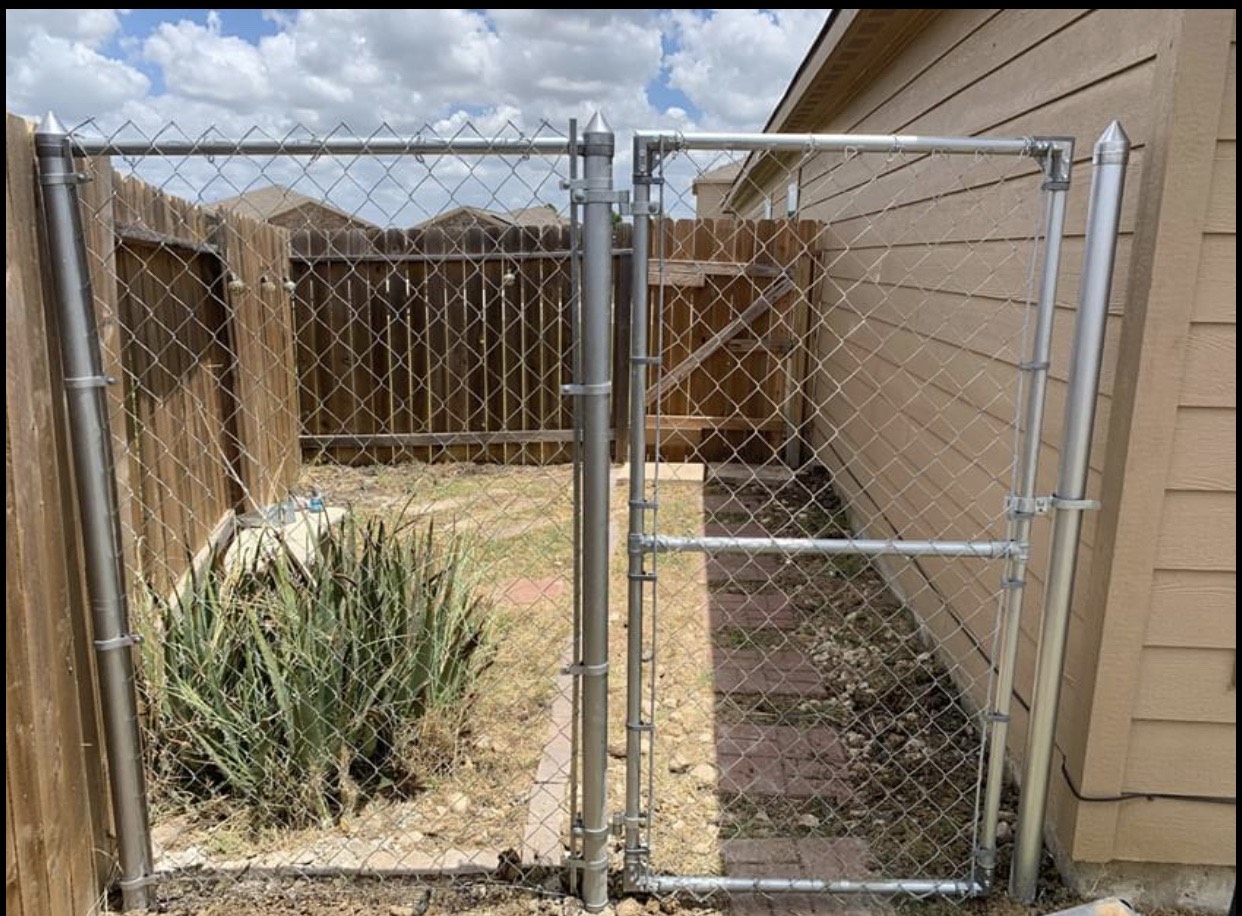 fence repair near me photo