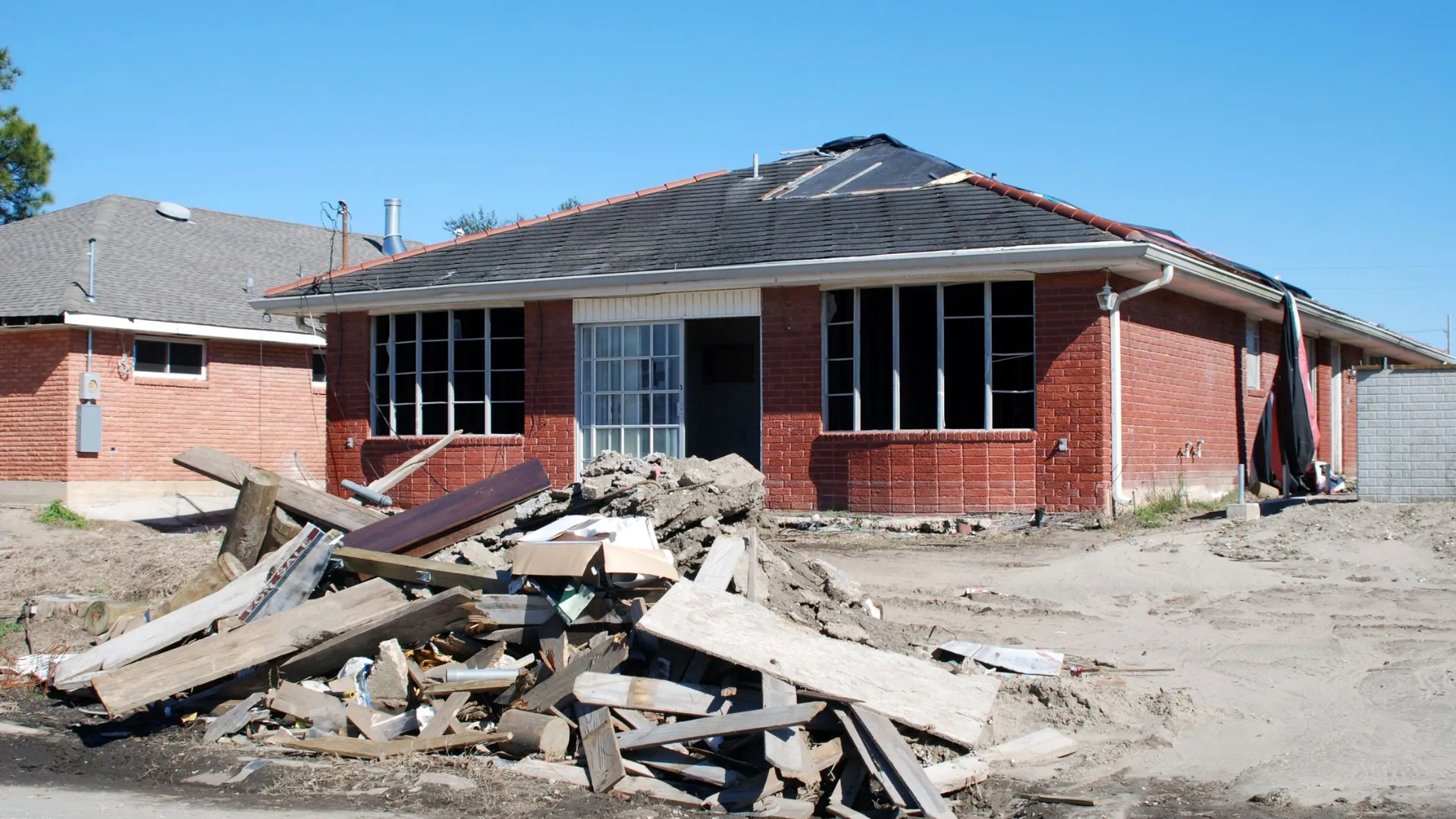 eco friendly junk removal CA photo