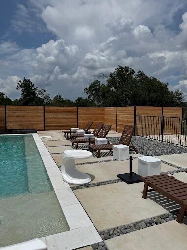 wood fence contractor Austin photo