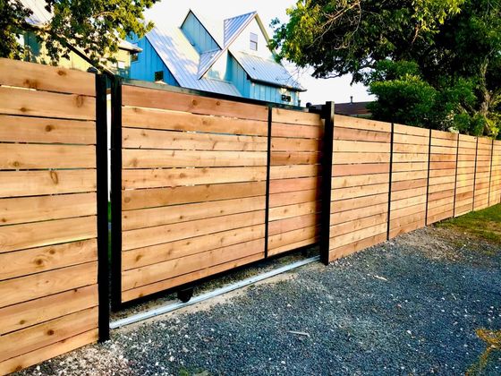 residential fence installation Lakeway photo