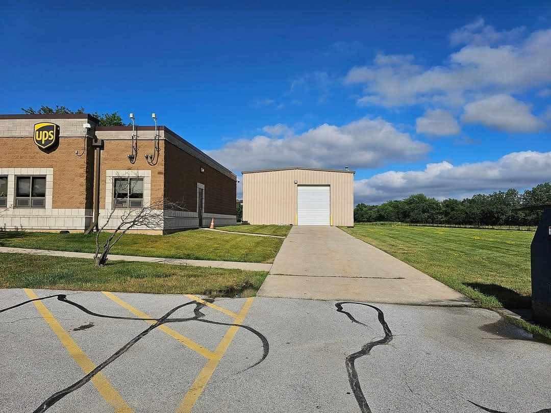 landscaping services in Chicago photo