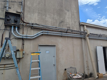 emergency electrician Houston photo