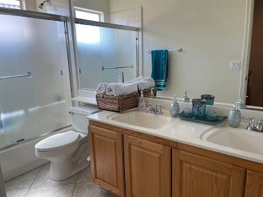 best cleaning service in Phoenix photo