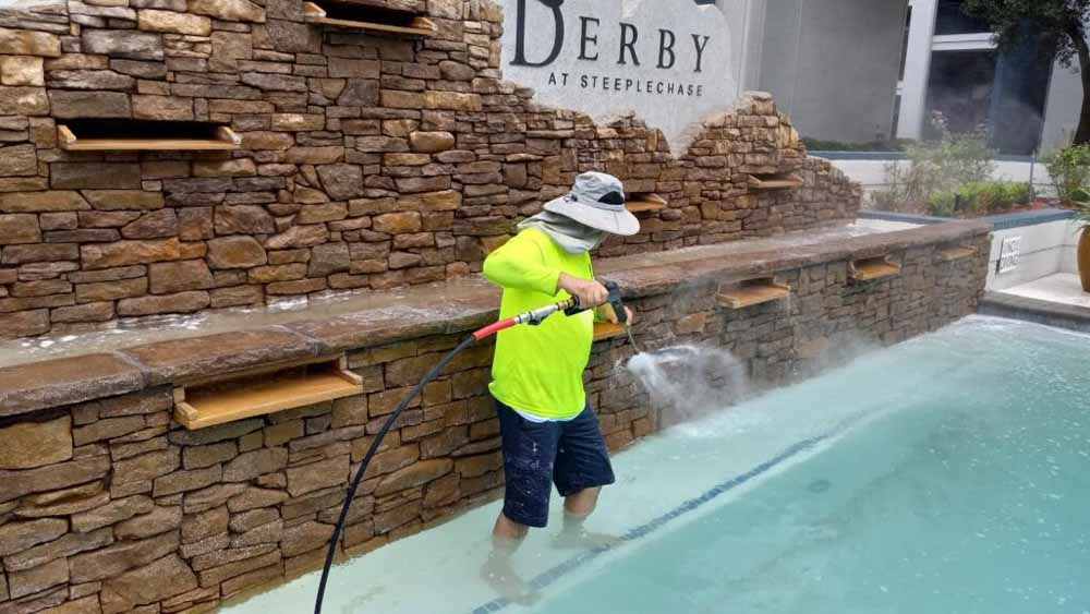 affordable window cleaning Houston photo