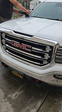 mobile car wash and wax service photo