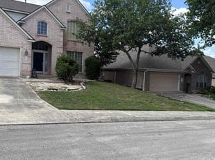 best lawn care service in San Antonio photo