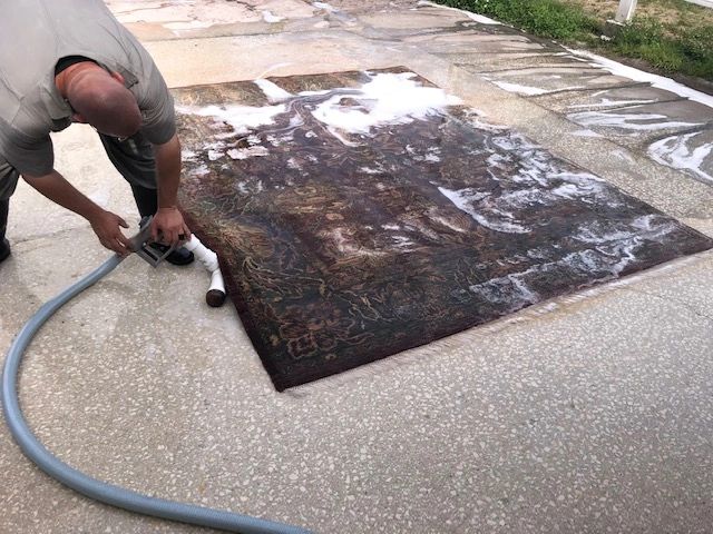 rug cleaning service near me photo