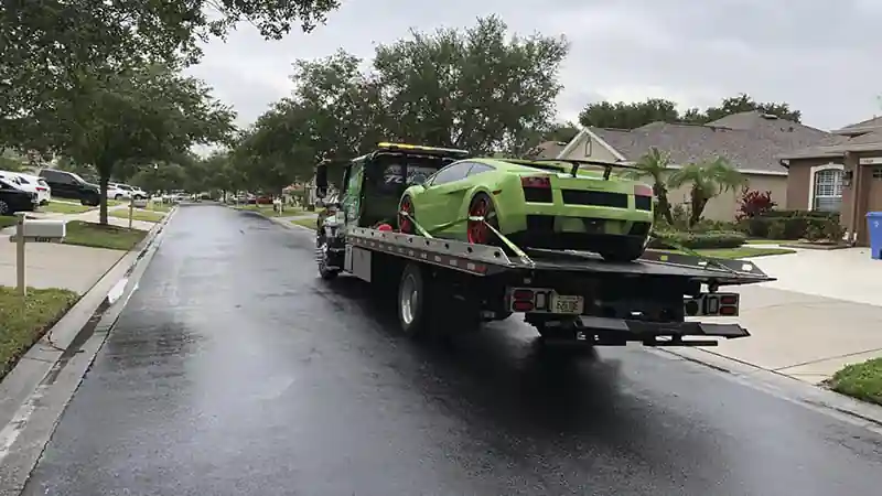 24/7 towing Tampa photo