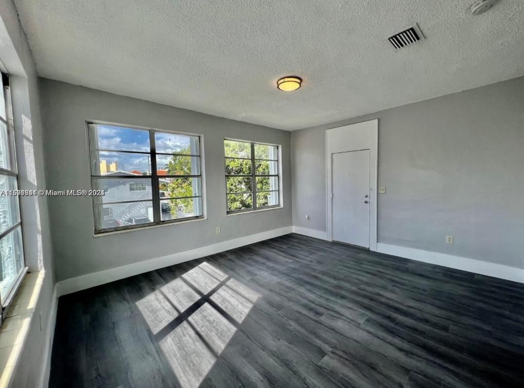 Professional Painting AZT – Miami’s Trusted Painting Experts photo