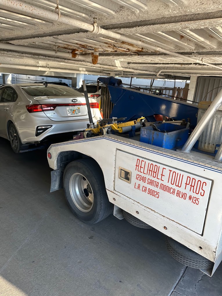 Reliable Tow Pros Los Angeles - 24/7 Towing and Roadside Assistance photo