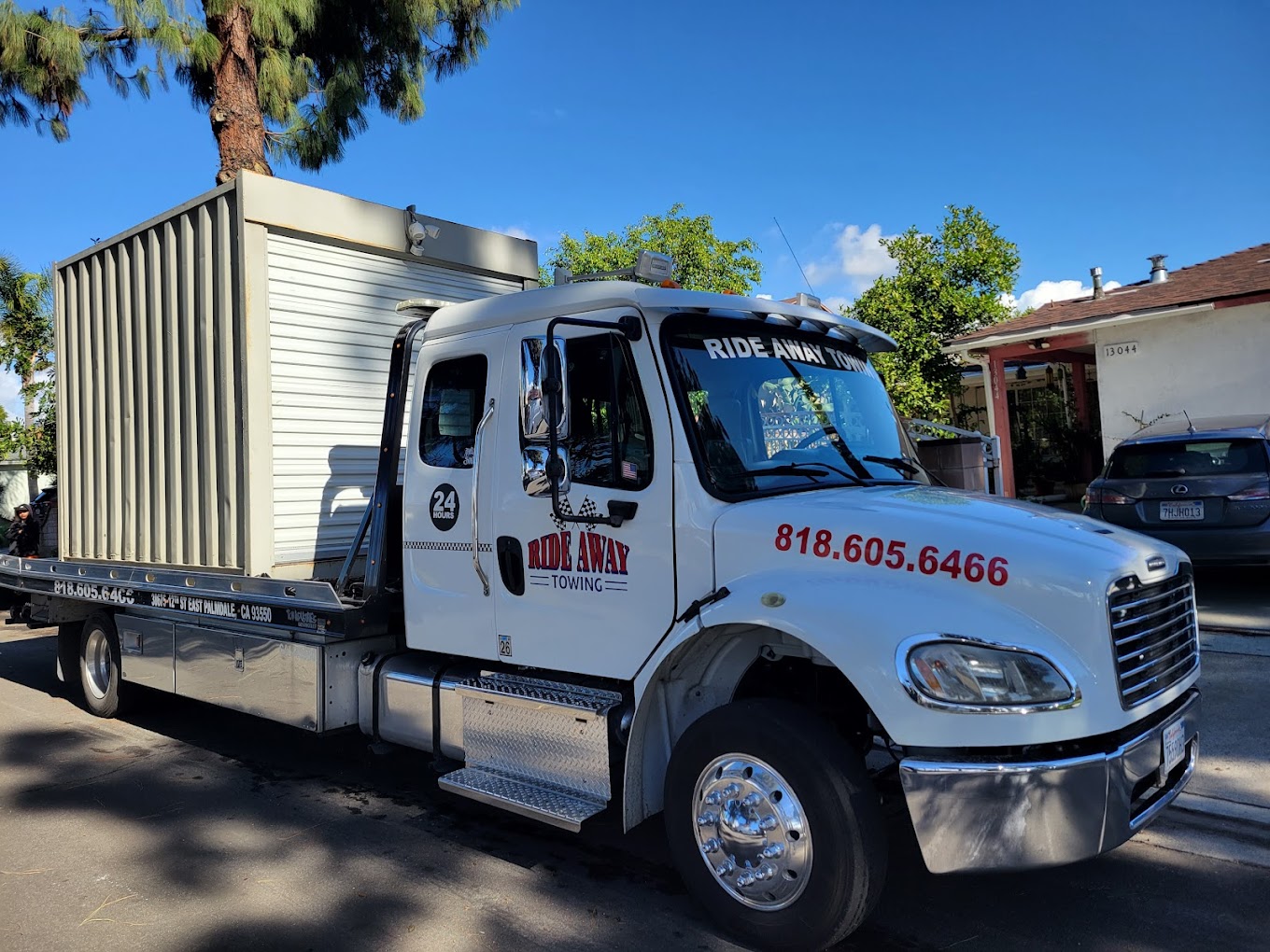 Ride Away Towing Los Angeles - Expert Roadside Assistance Services photo