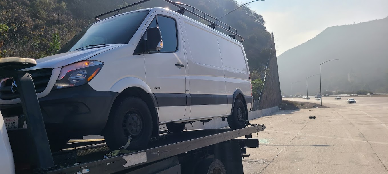 S&S Fast Towing Services in Los Angeles, CA - 24/7 Roadside Assistance photo