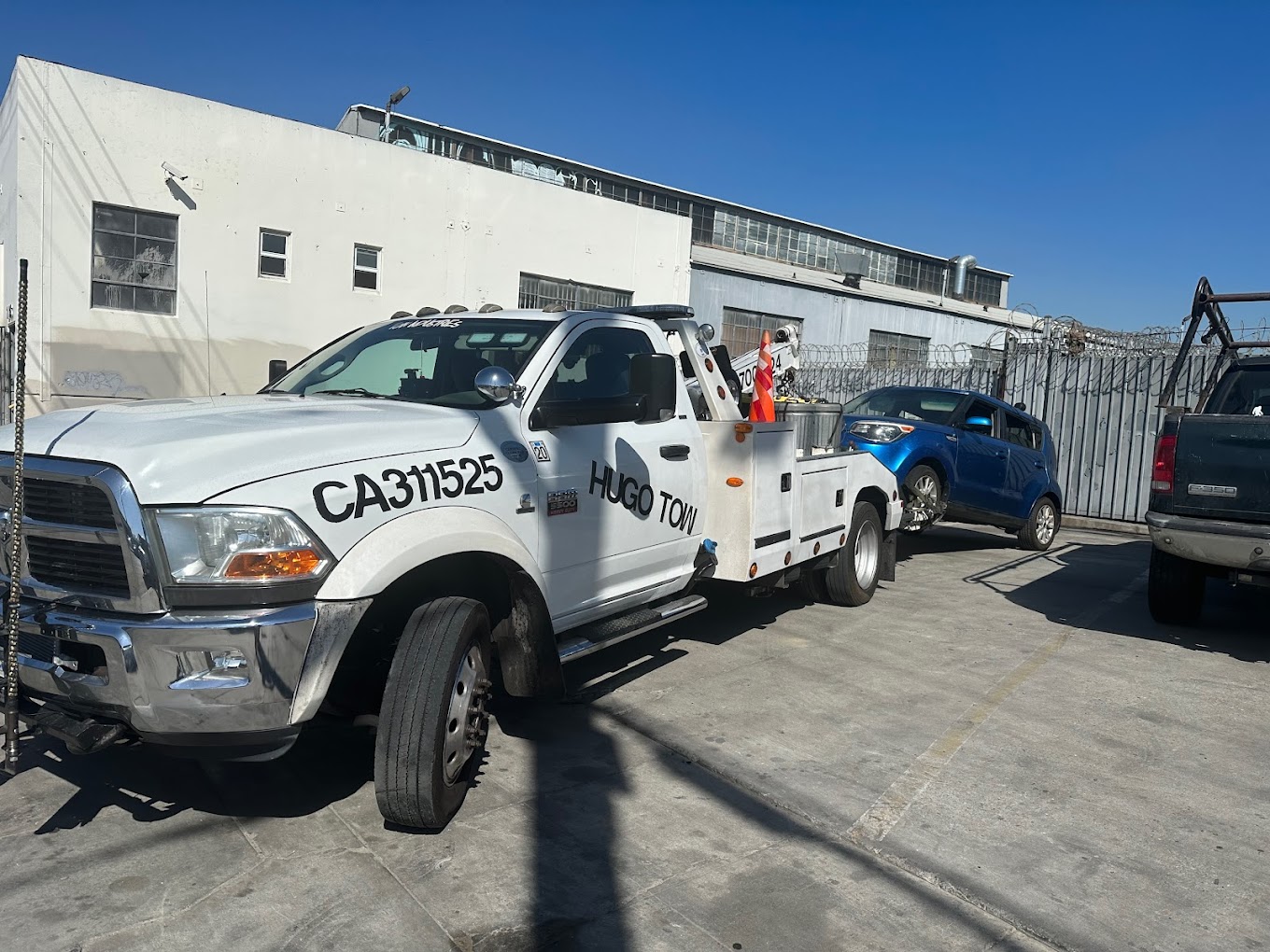 U.S. Tow Downtown Los Angeles! Trusted Towing and Roadside Assistance photo