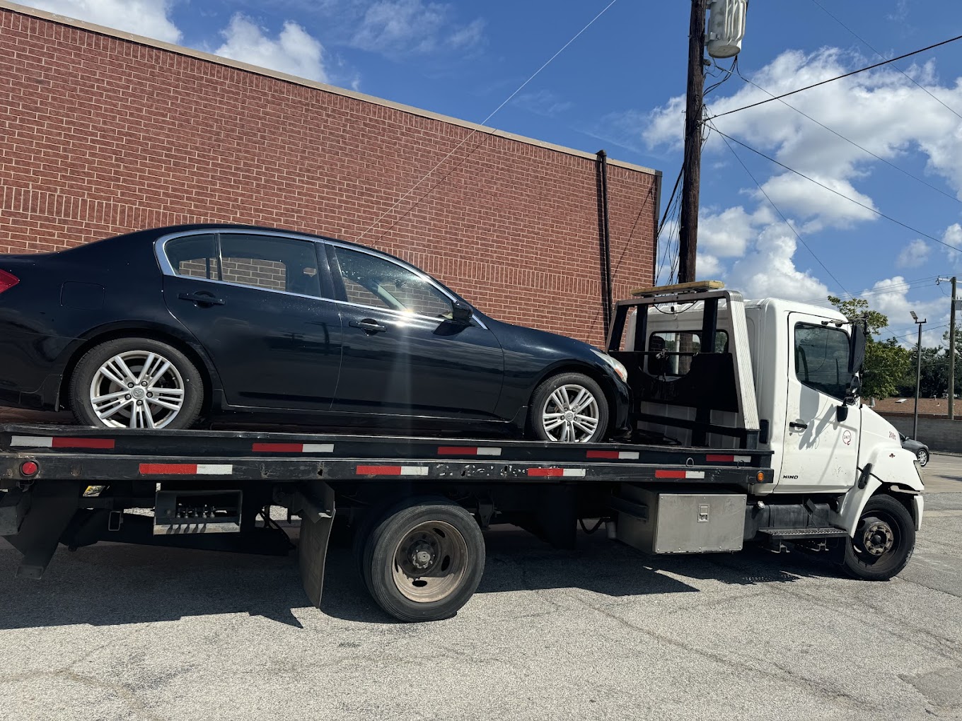 Veteran Towing Services Los Angeles - Expert Towing and Roadside Assistance photo